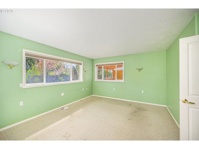 1565 SANTA ROSA St, Eugene, OR 97401