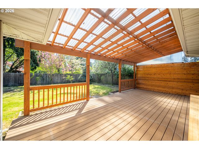 1565 SANTA ROSA St, Eugene, OR 97401