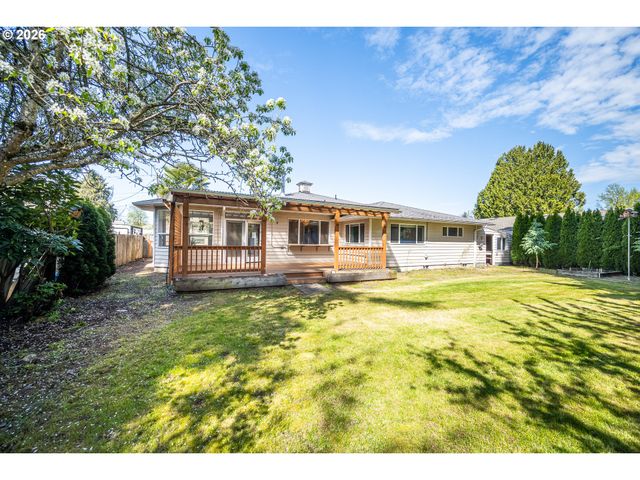 1565 SANTA ROSA St, Eugene, OR 97401
