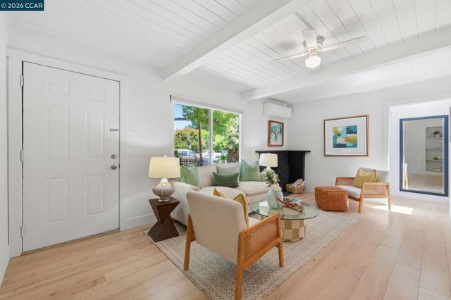 2082 Overhill Rd, Concord, CA 94520