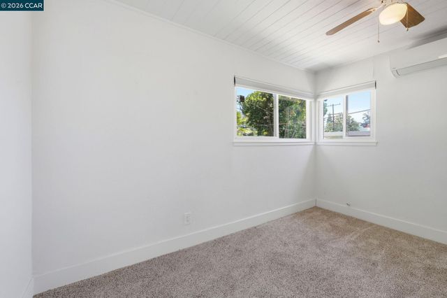 2082 Overhill Rd, Concord, CA 94520
