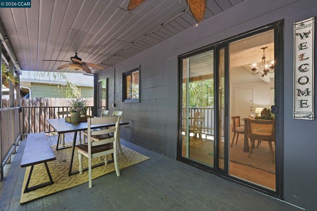 2082 Overhill Rd, Concord, CA 94520