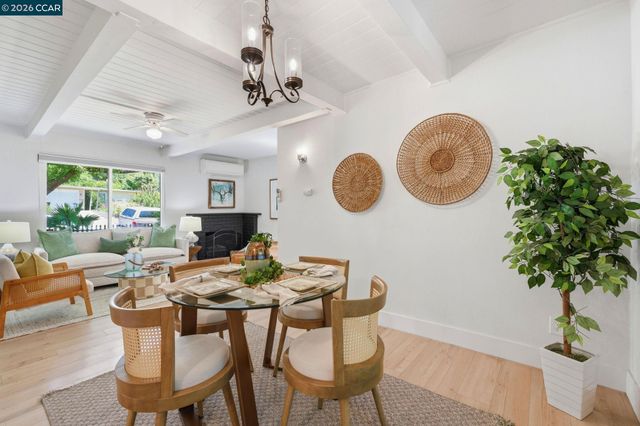 2082 Overhill Rd, Concord, CA 94520