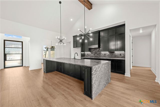 6831 Lacey Oak Drive, Salado, TX 76571