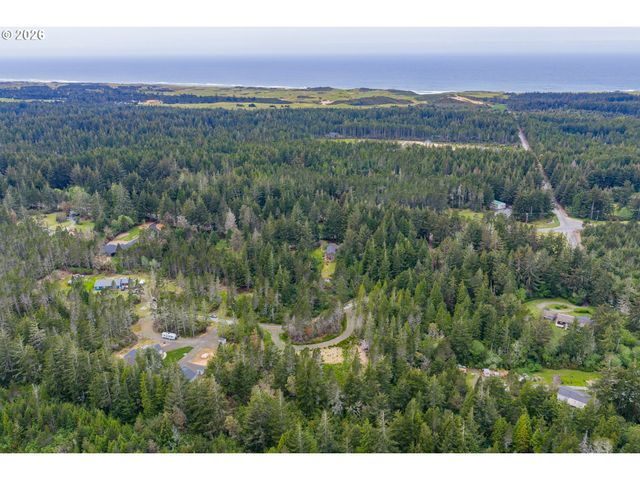 58821 CHANTERELLE Dr, Bandon, OR 97411