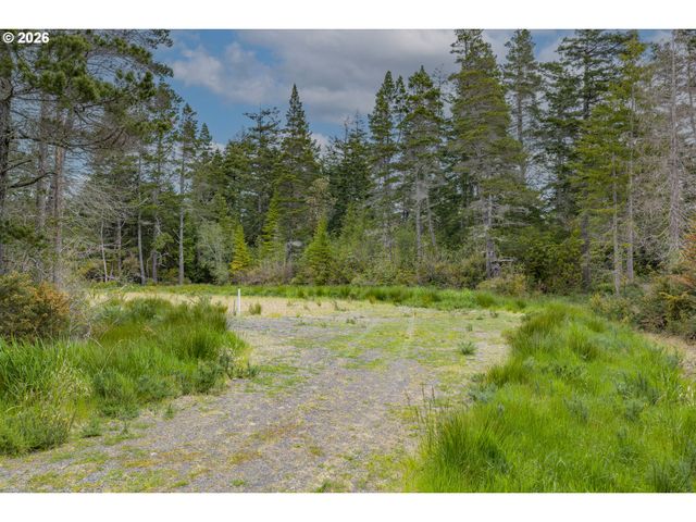 58821 CHANTERELLE Dr, Bandon, OR 97411