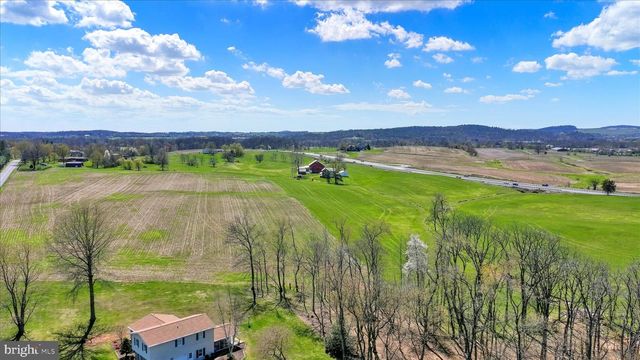 612 CAPITOL HILL RD, Dillsburg, PA 17019