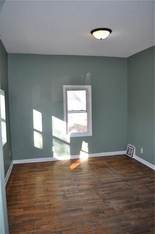 2405 S 18th Street, St Joseph, MO 64503