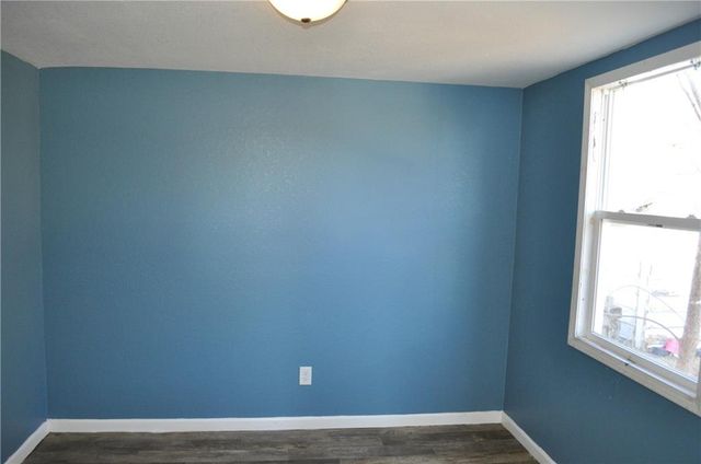 2405 S 18th Street, St Joseph, MO 64503