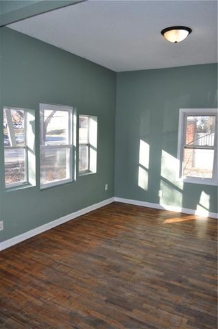 2405 S 18th Street, St Joseph, MO 64503