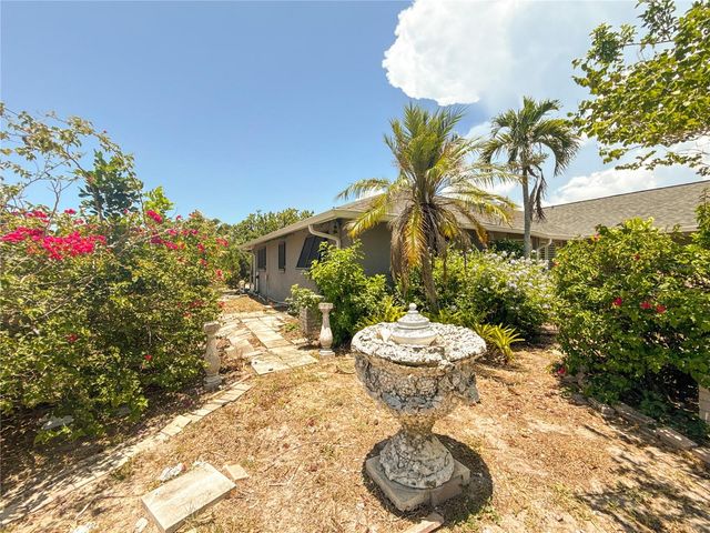 132 MARK TWAIN LANE, Rotonda West, FL 33947