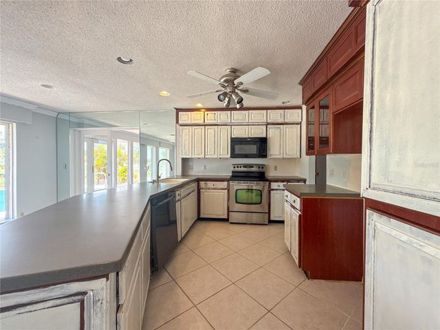 132 MARK TWAIN LANE, Rotonda West, FL 33947