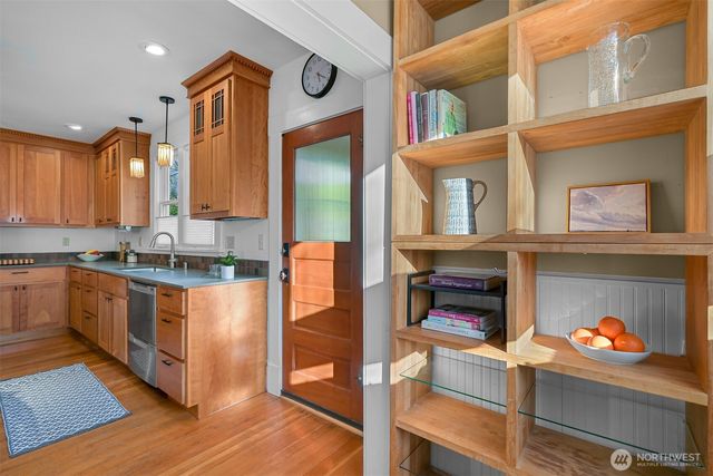 250 N Forest Street, Bellingham, WA 98225