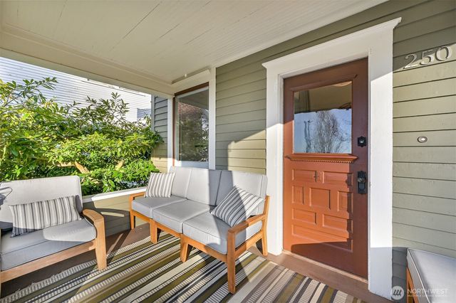 250 N Forest Street, Bellingham, WA 98225