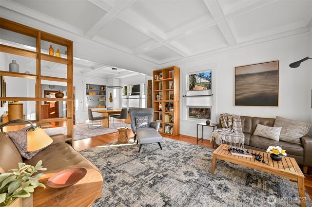 250 N Forest Street, Bellingham, WA 98225