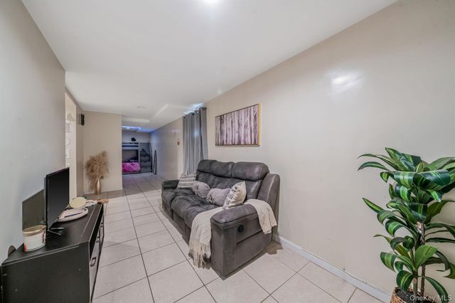 22032 147th Avenue, Springfield Gardens, NY 11413
