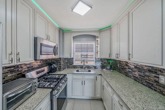 22032 147th Avenue, Springfield Gardens, NY 11413