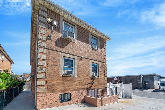 22032 147th Avenue, Springfield Gardens, NY 11413