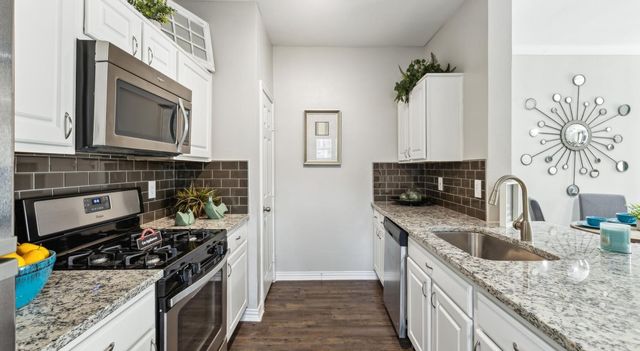 6201 Chapel Hill Boulevard 1413, Plano, TX 75093