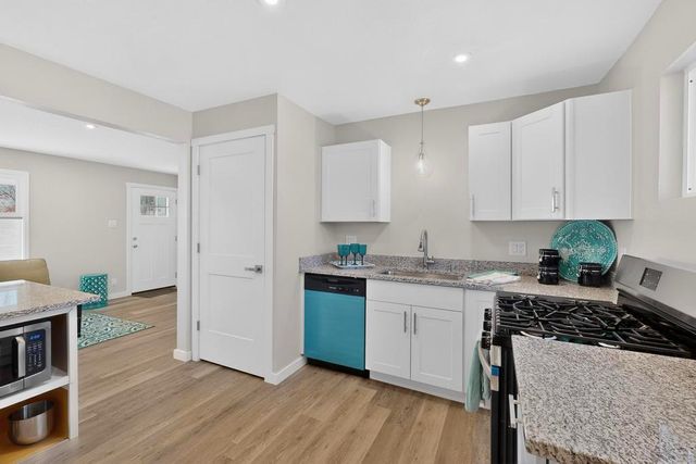 9221 Menaul Boulevard NE, Albuquerque, NM 87112