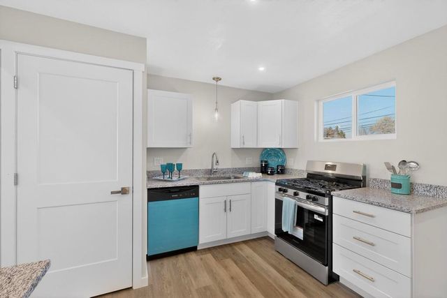 9221 Menaul Boulevard NE, Albuquerque, NM 87112