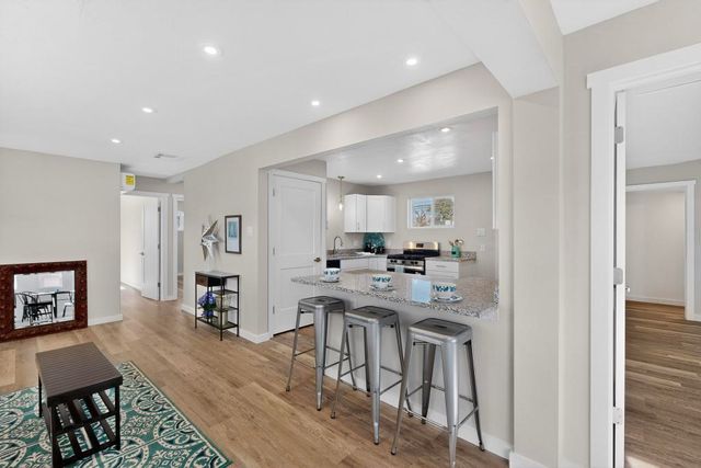 9221 Menaul Boulevard NE, Albuquerque, NM 87112