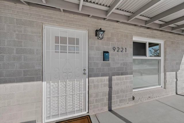 9221 Menaul Boulevard NE, Albuquerque, NM 87112