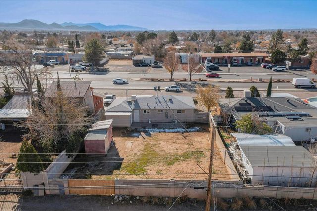 9221 Menaul Boulevard NE, Albuquerque, NM 87112