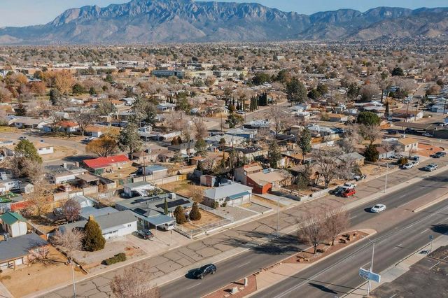 9221 Menaul Boulevard NE, Albuquerque, NM 87112