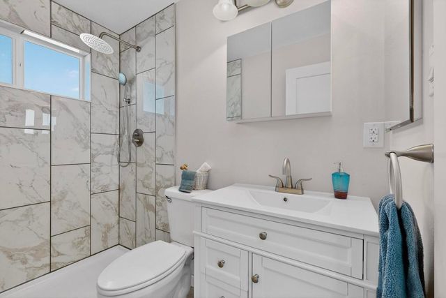 9221 Menaul Boulevard NE, Albuquerque, NM 87112