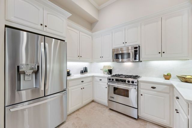 17234 Lechlade Lane, Dallas, TX 75252