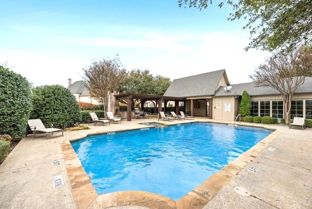 17234 Lechlade Lane, Dallas, TX 75252