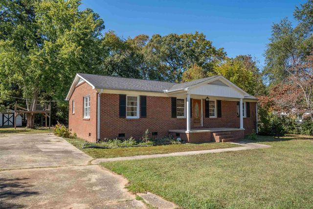 157 Sunset Drive, Cowpens, SC 29330