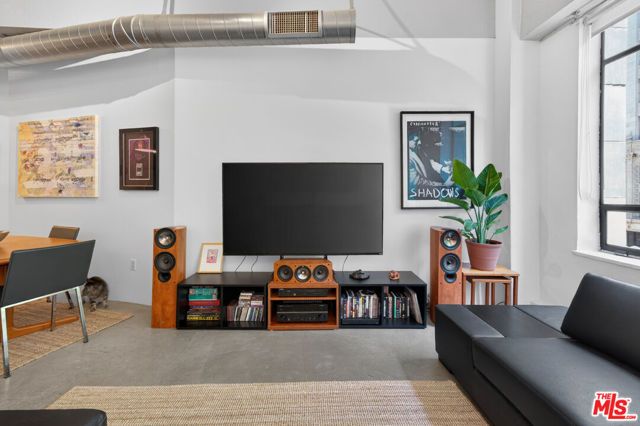 849 S Broadway 203, Los Angeles, CA 90014