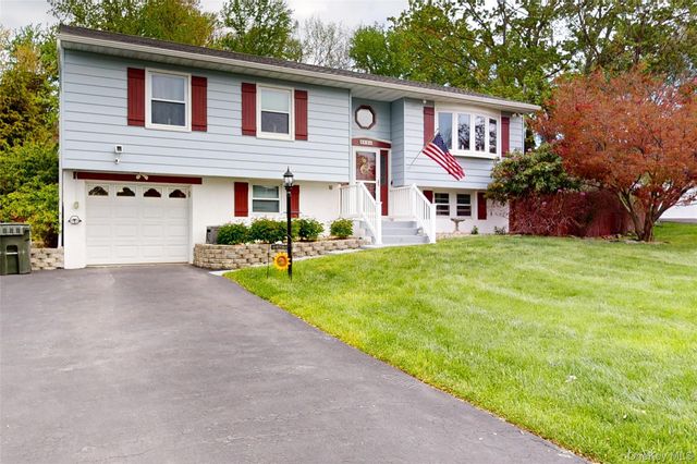 19 Congress Drive, Washingtonville, NY 10992