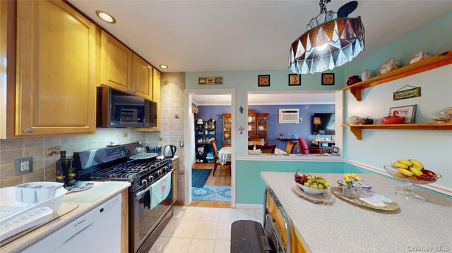 19 Congress Drive, Washingtonville, NY 10992