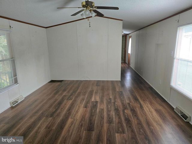 123 VALLEY DRIVE SHIPPENSBURG MOBILE EST, Shippensburg, PA 17257