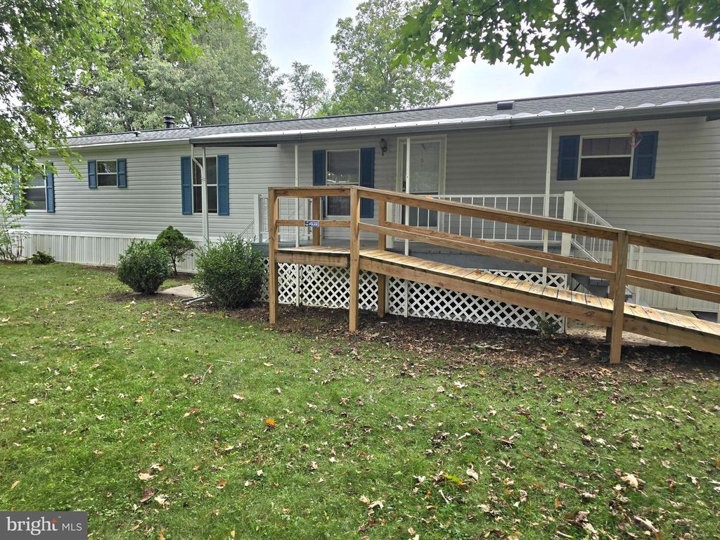 123 VALLEY DRIVE SHIPPENSBURG MOBILE EST, Shippensburg, PA 17257