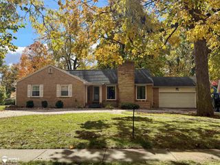 418 E Oliver Street, Owosso, MI 48867