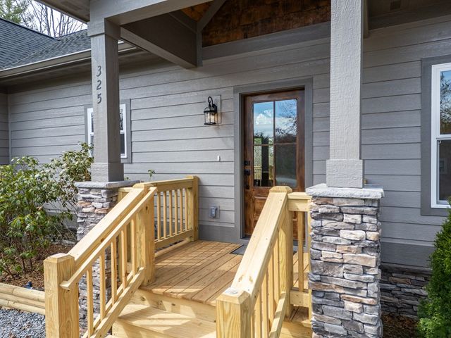 325 River Mountain Road, Murphy, NC 28906