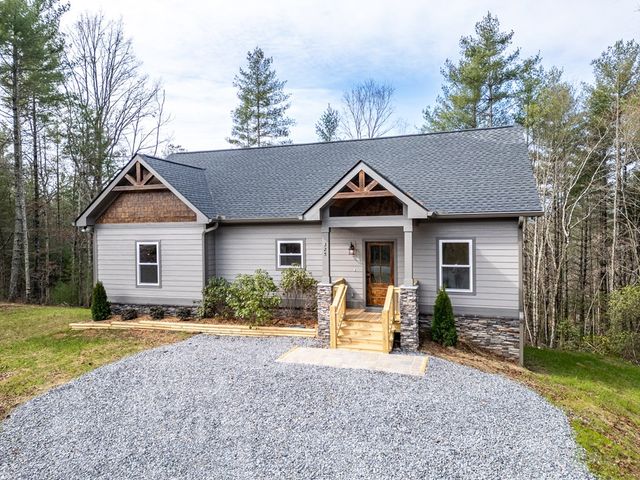 325 River Mountain Road, Murphy, NC 28906