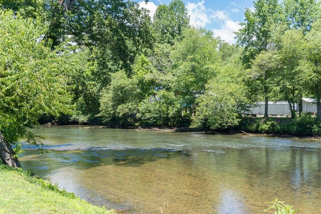 325 River Mountain Road, Murphy, NC 28906