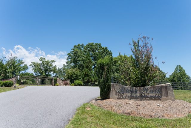 325 River Mountain Road, Murphy, NC 28906