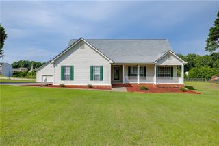352 Olde Wick Trail, Hoschton, GA 30548