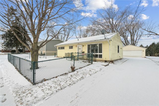 900 25th Street, Marion, IA 52302
