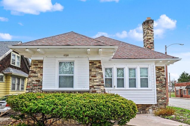 2702 N 38th STREET, Milwaukee, WI 53210