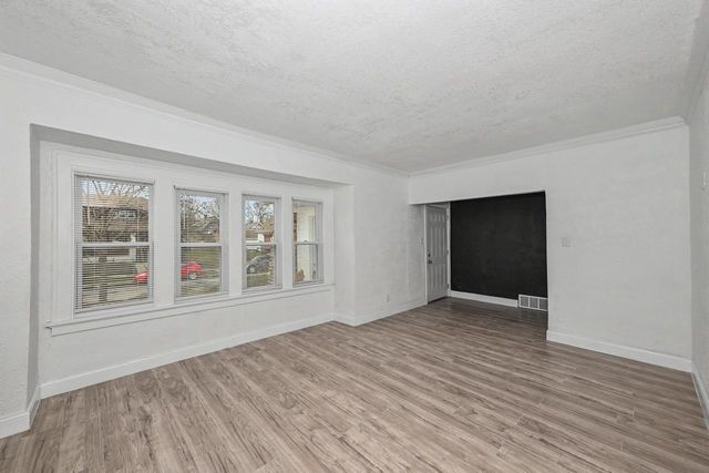 2702 N 38th STREET, Milwaukee, WI 53210
