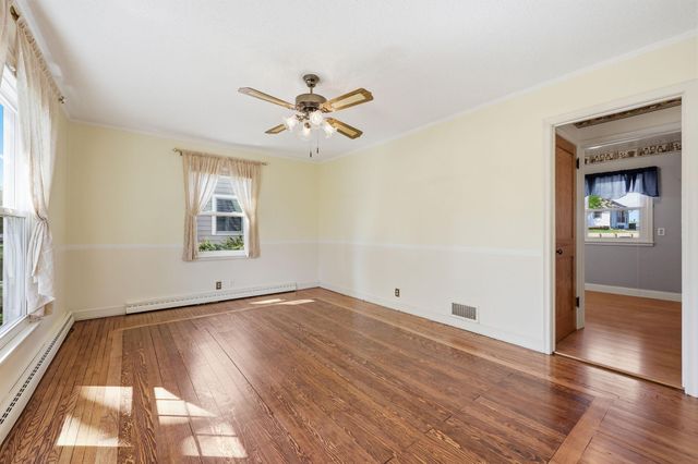 14 Jackson Avenue S, Hopkins, MN 55343