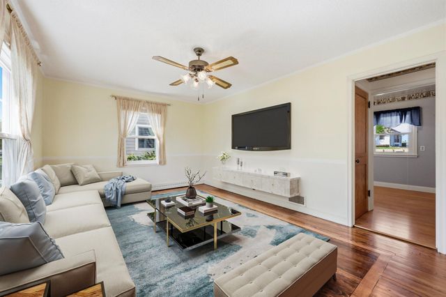 14 Jackson Avenue S, Hopkins, MN 55343