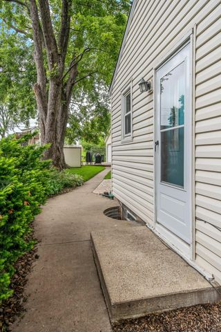 14 Jackson Avenue S, Hopkins, MN 55343